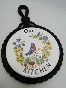 vintage 6" diameter MID-State CAST iron & CERAMIC Bluebird OUR Kitchen TRIVET - Picture 1 of 4