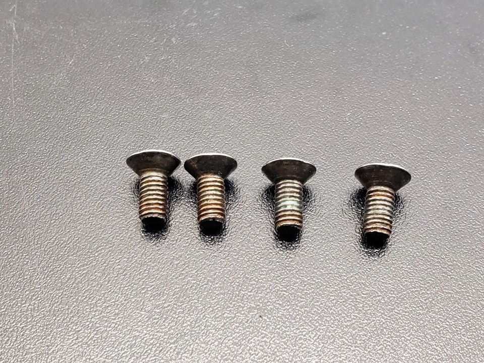 Tornillos planos de rotor de freno delantero Acura RSX 2002-2006 OEM 93600-06014-0H Foto 1 de 3