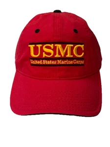 USMC Kopfbedeckung By The Game rot mit gestickten Buchstaben in goldener verstellbarer Kappe - Bild 1 von 7