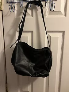Stone Mountain Black Leather Zip Close Vintage Shoulder Bag Purse - Picture 1 of 6