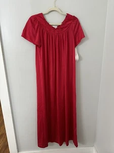 Vintage Shadowline Small Crimson Red Long Nightgown Small - Picture 1 of 7