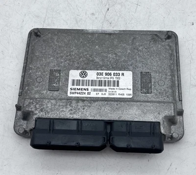 Centralina motore VW Polo IV (9N, 9A) 03E906033R centralina motore - Immagine 1 di 4