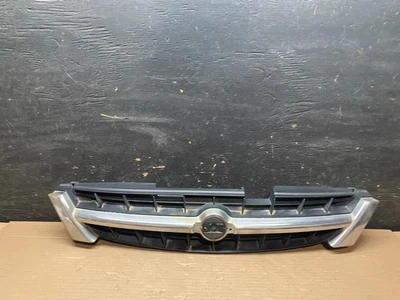 Nissan Máxima 1997 1998 1999 parrilla superior delantera cromada U7899 DG Foto 1 de 4