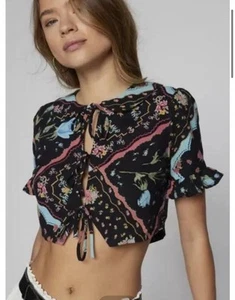 New With Tags Urban Outfitters Kimchi Blue Cropped Tie Close Blue Floral Size M - Picture 1 of 8