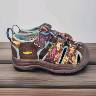 Sandalias de agua Keen para niños pequeños talla 6 Newport H2 coloridas al aire libre gancho unisex niños Foto 1 de 4