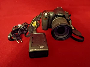 Nikon D50 DSLR + SIGMA DC 17-70mm f2,8-4,5 - Foto 1 di 10