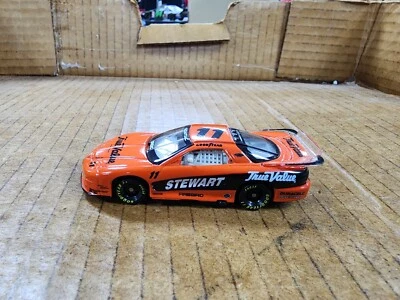 Acción 2001 Tony Stewart #11 True Value naranja IROC escala 1:64 suelto Foto 1 de 3