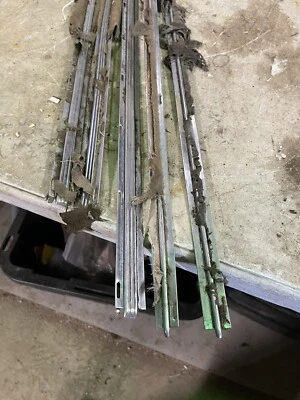 Plymouth Deluxe 1949 dos puertas, panel de puerta y panel de asiento trasero de acero inoxidable Foto 1 de 4