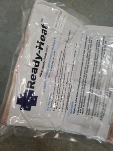 4 READY-HEAT 4-PANEL HEATED EMERGENCY/SURVIVAL BLANKET Expired - Picture 1 of 7