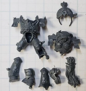 Warhammer 40k Adeptus Custodes Bits Allarus Terminator Torso & Legs Set A - Picture 1 of 2