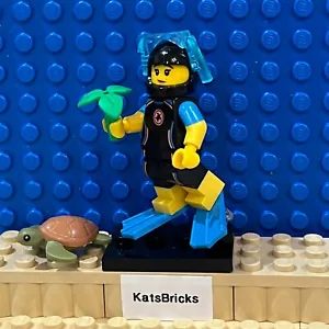 Lego CMF Serie 20 Seeretter Sammlerstück Minifigur - komplett mit Schildkröte - Bild 1 von 5