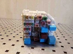 Scatola fusibili TOYOTA RAV 4 II A2 2.0 Diesel 85kw 2005 26116034 - Foto 1 di 4