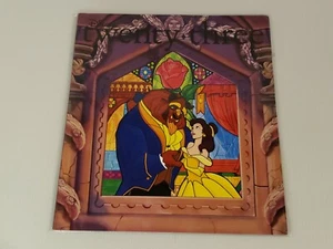 Revista D23 Revista Disney La Bella y la Bestia Otoño 2016 - Imagen 1 de 3