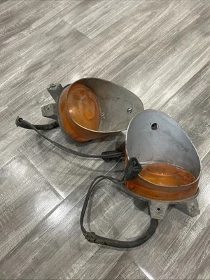 1970-74 DODGE CHALLENGER E BODY MOPAR FRONT SIGNAL LIGHT R&L OEM 3403007 3403008 - Image 1 of 4