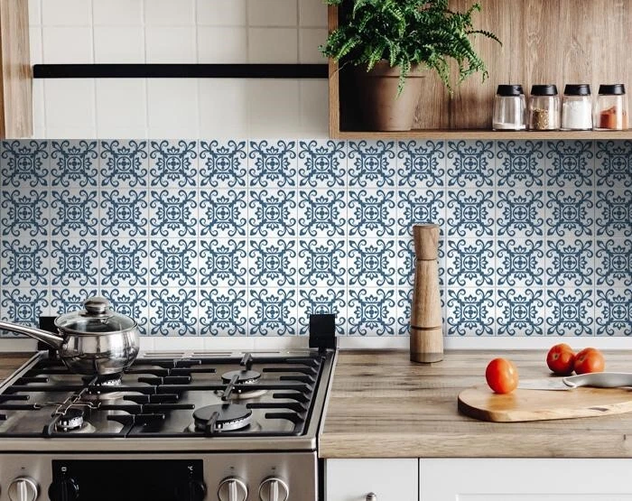 HomeRoots 399835 4 x 4 pulgadas Azulejos extraíbles de mosaico verde azulado y blanco Foto 1 de 1