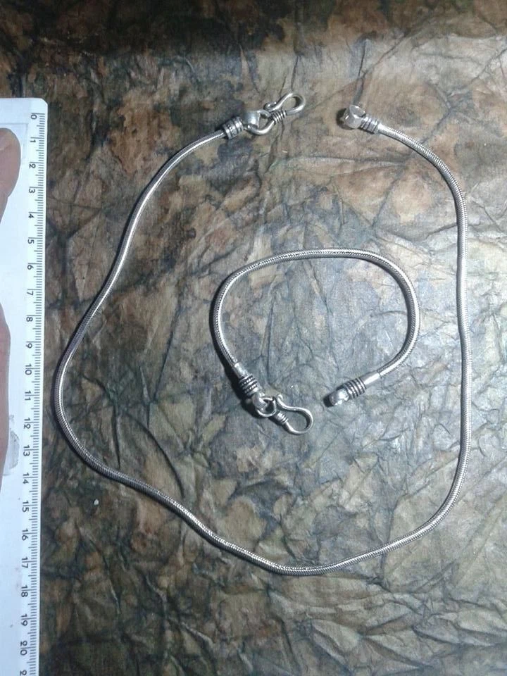  collana 48 CM BRACCIALE 19 CM  spesso2-3 mm bagno argento indiano SNAKE INDIAN  - Immagine 1 di 1