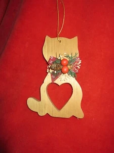 Enesco Wooden Christmas Kitty Cat Heart Ornament - Picture 1 of 7