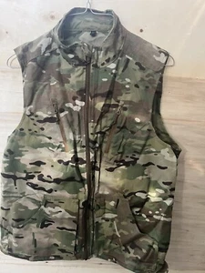 - Non Insulated Camouflage Vest Sized Medium Military Hunting Country - Picture 1 of 5