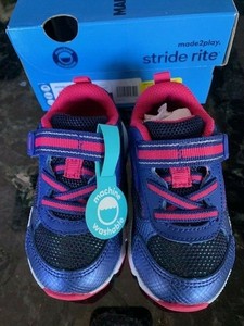 size 4 wide baby shoes