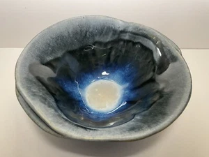 Studio Kunst Keramik Schale asymmetrische Schale mit Griffen blau signiert CF - Bild 1 von 9