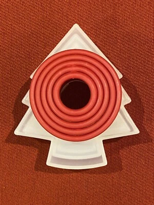 Juego de 5 cortadores de galletas Snap Fit formas de árbol de Navidad Cuisipro Foto 1 de 4