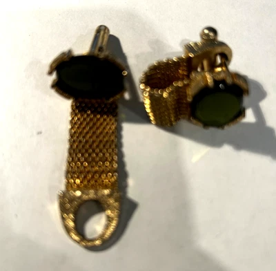 Vintage 1970s Dante Green Oval Crystal Wrap Around Cufflinks Gold Mesh - Image 1 of 4