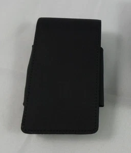 Apple Soft Nylon Carrying Case with Belt Clip for iPod 4th Generation (M9603G/A) - Picture 1 of 2