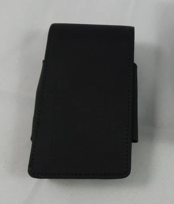 Apple Soft Nylon Carrying Case with Belt Clip for iPod 4th Generation (M9603G/A) - Image 1 of 2