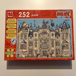 Jumbo 252 Piece Inside Out puzzle - Museum Capers - Picture 1 of 5