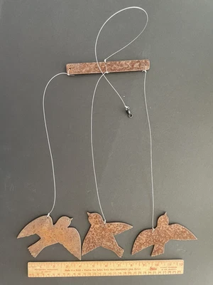 Carillón de viento vintage N/C grande exterior 3 golondrinas planas pájaro ~ Ninigret Cove RI Foto 1 de 4