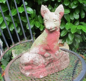 Vintage Weathered Reconstituted Stone Fox with Funny Expression! 11.5". WIRRAL - Picture 1 of 9