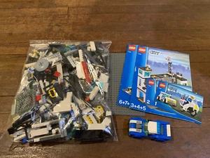LEGO City Police Bulk Lot of Accessories Pieces Police Headquarters 7744 Car - Bild 1 von 15
