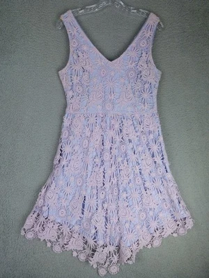 Vestido fluido floral púrpura talla mediana Altar'd State para mujer Foto 1 de 4