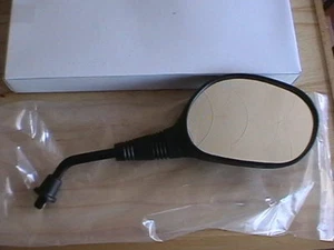 ESPEJO DE MOTO SCOOTER MANO DERECHA NEGRO MIR003 10mm ROSCA MANO IZQUIERDA MARCA ELECTRÓNICA - Imagen 1 de 2