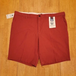 Dockers Perfect Shorts Mens 44 Classic Fit Red NEW $48 - Picture 1 of 13