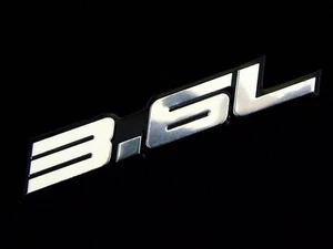 QTY 2 TRUNK FENDER HOOD INTERIOR EXTERIOR 3.6L ENGINE EMBLEMS BADGE SILVER PAIR - Bild 1 von 1