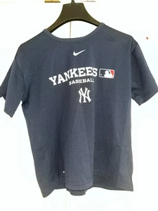 New York Yankees Youth Size M (12 - 15) Navy Blue Nike Dri-Fit Polyester Shirt - Picture 1 of 2