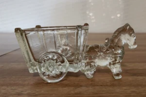 Vintage Kunstglas Pferd & Buggy Figur Bleikristall 5" breit - Bild 1 von 6