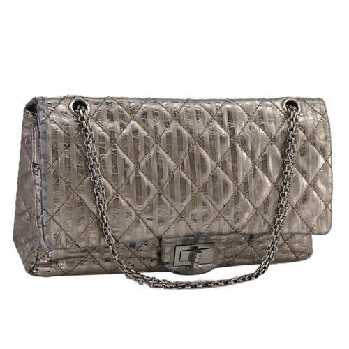 Borsa CHANEL Matelasse 25 5 doppia catena rivestita in pelle tono argento CC Auth PP046