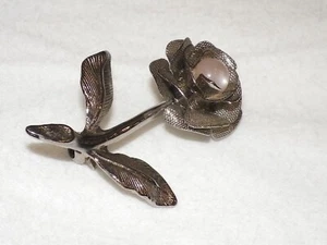 Silver tone Rose Flower faux pearl Brooch Pin costume jewelry unsigned - Picture 1 of 9