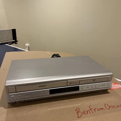 Toshiba SD-V392SU DVD/VCR Combo Hi-Fi Estéreo Dolby Digital/Sin Control Remoto Ver Video Foto 1 de 4