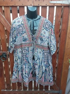 CLOTHING - VVEVEZ 100% SILK - TOP 70'S PAISLEY STYLE - BONE/NAVY - Picture 1 of 4