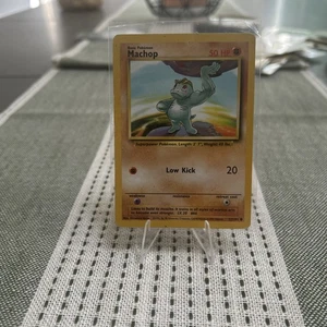 Machop 052/102 Base Set Regular - Picture 1 of 2