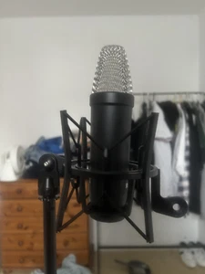 Rode NT1 Signature Series +Scarlet Solo +all wires included as seen in pictures - Picture 1 of 13
