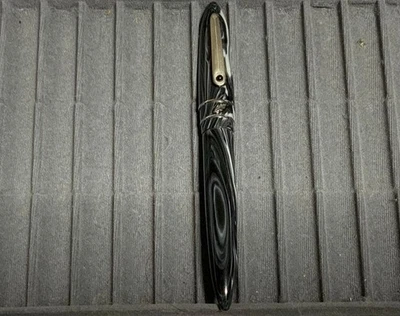 Pluma Estilográfica Stipula Modelo MT Grafito con Plumín de Titanio Foto 1 de 4