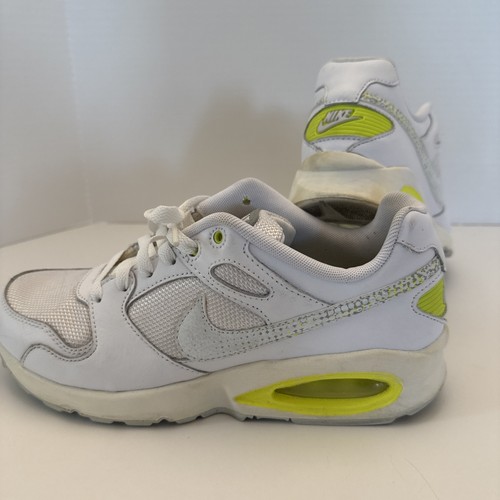 Nike Air Max Coliseum da donna taglia US 8 5 Athletic 553441 100 bianche e gialle