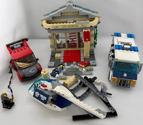 LEGO CITY: Museum Break-In (60008)