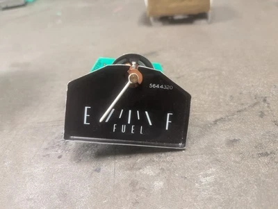 Nuevo Cadillac 1963 1965 Series 75/CC calibre de combustible Deville Eldorado Fleetwood Foto 1 de 4