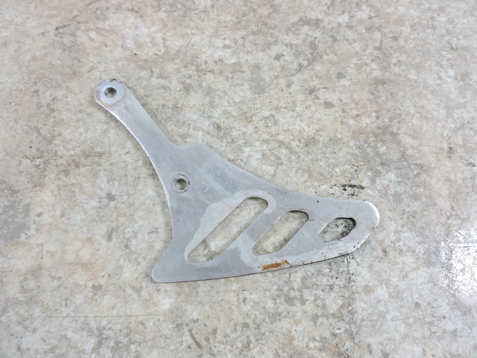 00 Triumph Daytona 955i 955 i Soporte Trasero Izquierdo Protector Freno Trasero Cilindro Maestro Foto 1 de 1