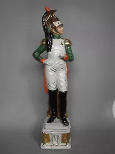 LOUIS SAYN CAPODIMONTE NAPOLEONIC SOLDIER PORCELAIN/CHINA FIGURINE. - Picture 1 of 14